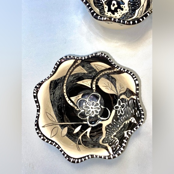 BOWL Blue Sky 2012 Ceramic Heather Goldminc Black Beige Floral 6.25” D 21/2 cups - Picture 6 of 7